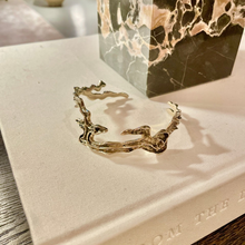 Smoke Billow Bicep Cuff